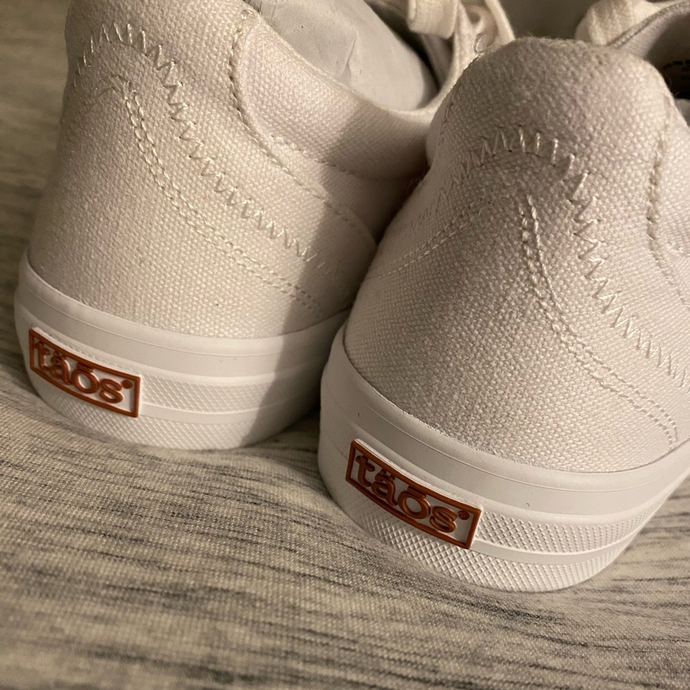 Taos | Women’s White Canvas Sneakers [NWT!] - Picture 3 of 7